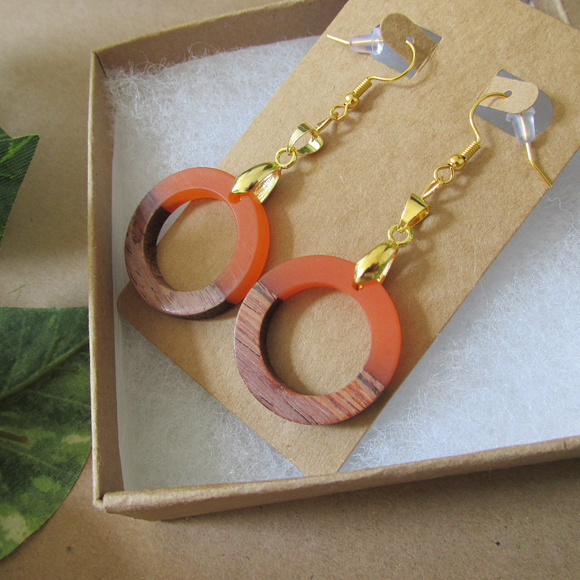 MariMeg Curio Closet Jewelry - 18K Gold Plated Multi Media Naturals Earrings